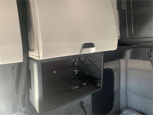 2020 FREIGHTLINER CASCADIA 126 8044761080 2020 FREIGHTLINER CASCADIA 126 8044761080