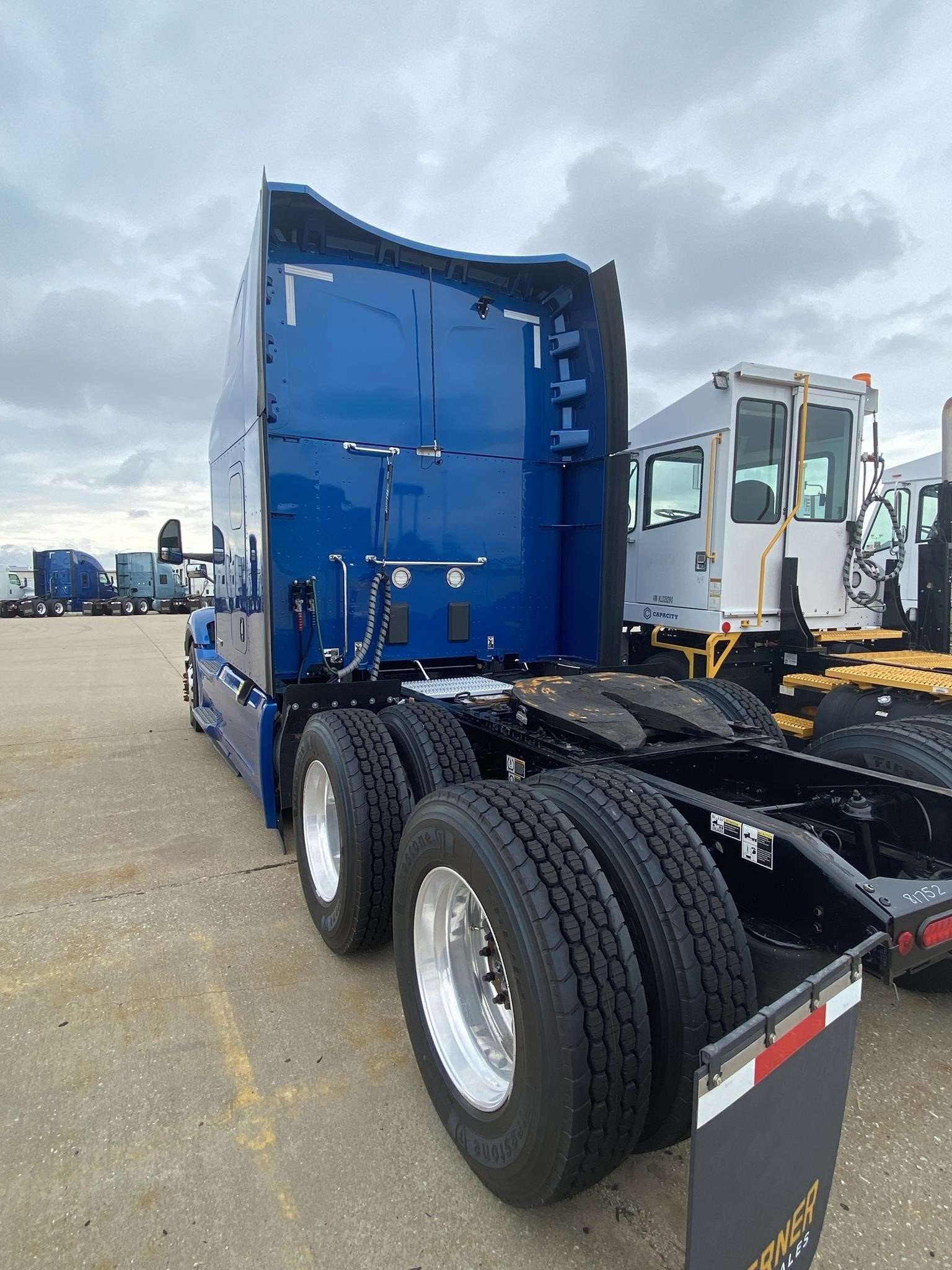 2022 PETERBILT 579 10005221510 2022 PETERBILT 579 10005221510