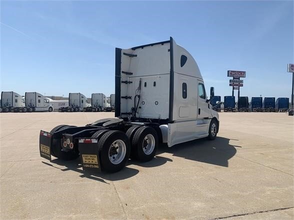 2022 FREIGHTLINER CASCADIA 126 8044760749 2022 FREIGHTLINER CASCADIA 126 8044760749