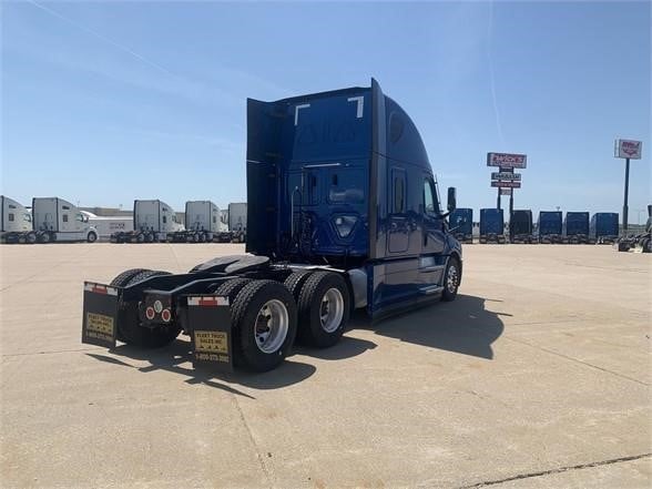 2023 FREIGHTLINER CASCADIA 126 8044761072 2023 FREIGHTLINER CASCADIA 126 8044761072