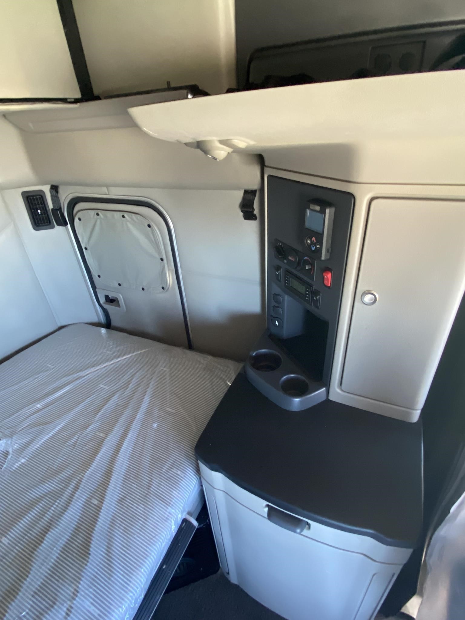 2022 PETERBILT 579 10015763847 2022 PETERBILT 579 10015763847