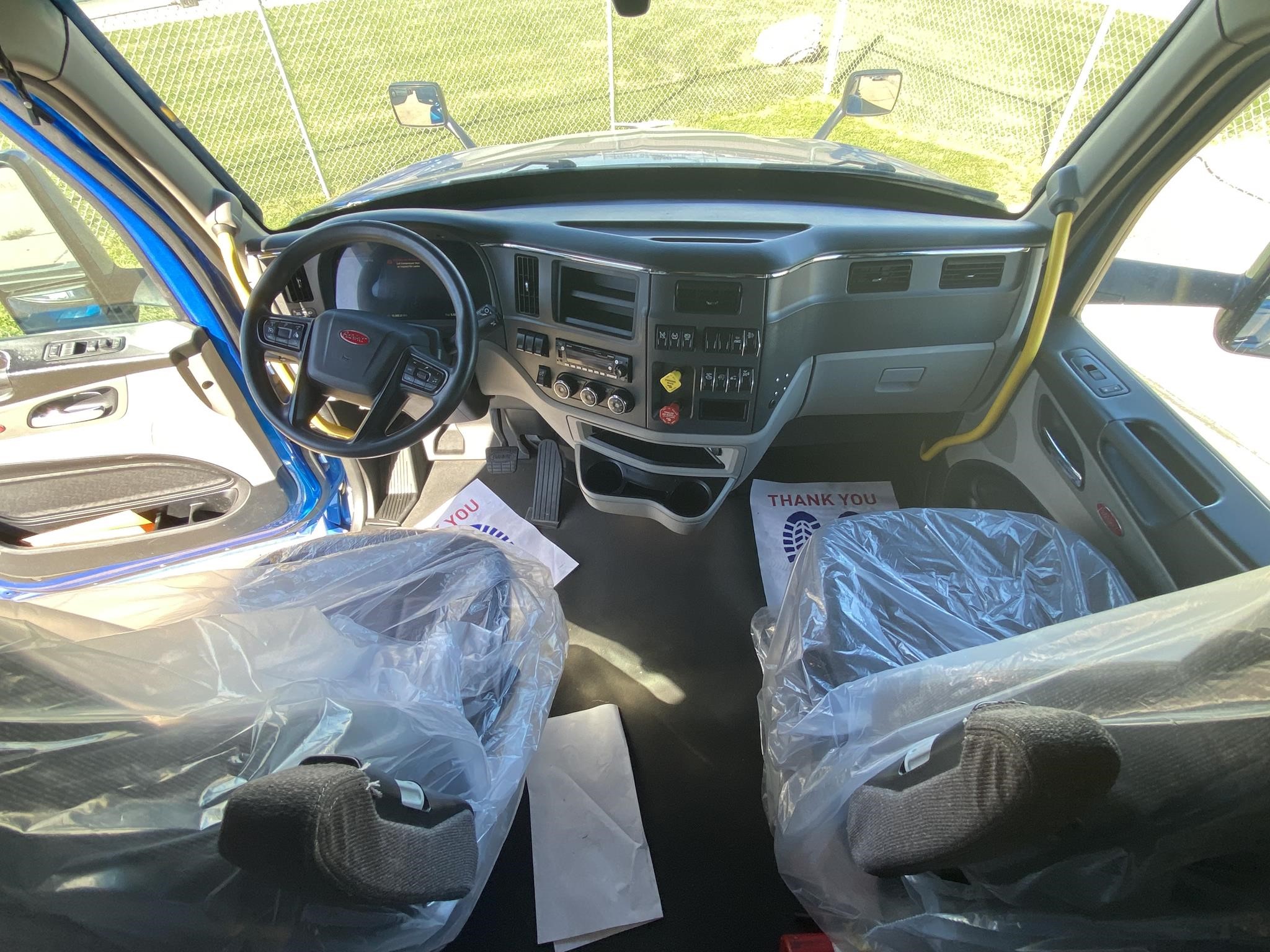 2022 PETERBILT 579 10015763852 2022 PETERBILT 579 10015763852