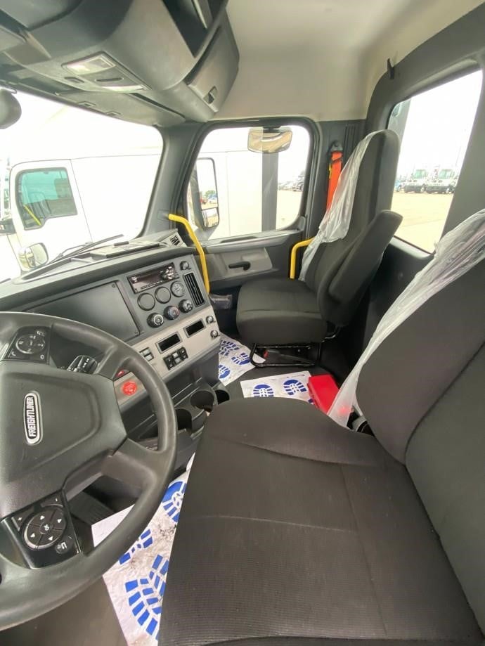 2020 FREIGHTLINER CASCADIA 126 10016586020 2020 FREIGHTLINER CASCADIA 126 10016586020