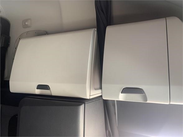 2023 FREIGHTLINER CASCADIA 126 8044760760 2023 FREIGHTLINER CASCADIA 126 8044760760