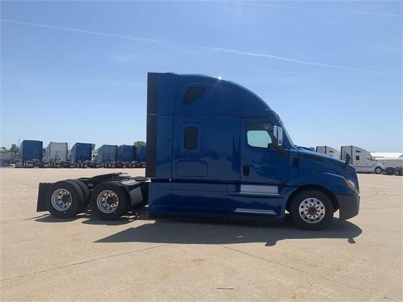 2023 FREIGHTLINER CASCADIA 126 8044761071 2023 FREIGHTLINER CASCADIA 126 8044761071