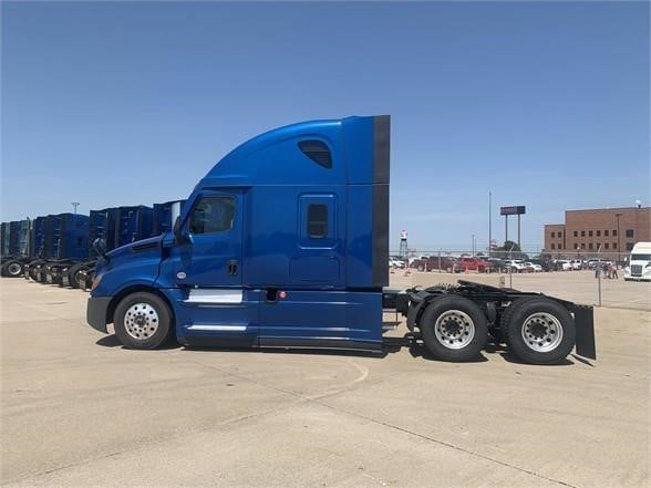 2022 FREIGHTLINER CASCADIA 126 8044761074 2022 FREIGHTLINER CASCADIA 126 8044761074