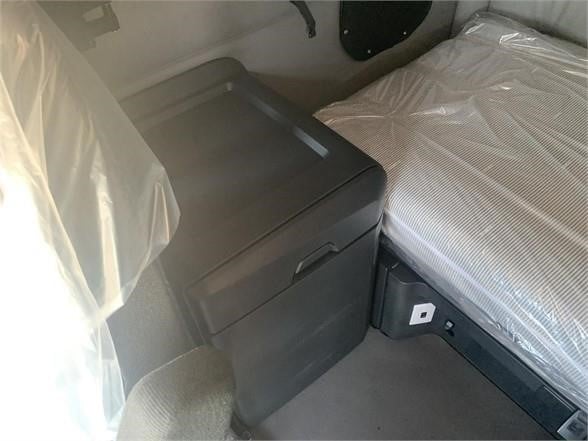 2023 FREIGHTLINER CASCADIA 126 8044761082 2023 FREIGHTLINER CASCADIA 126 8044761082