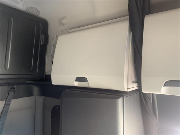 2022 FREIGHTLINER CASCADIA 126 8044761083 2022 FREIGHTLINER CASCADIA 126 8044761083