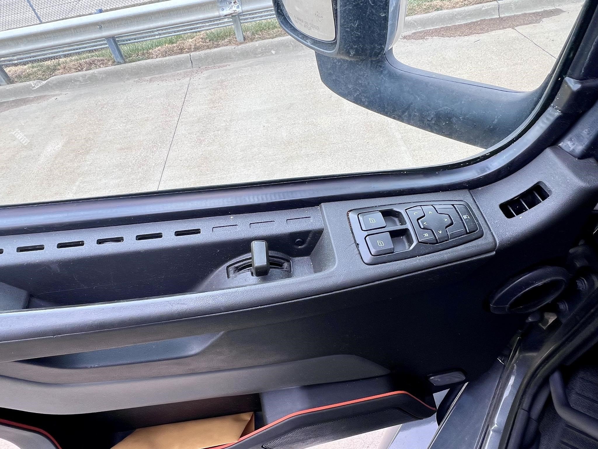 2022 VOLVO VNL64T760 10025324841 2022 VOLVO VNL64T760 10025324841