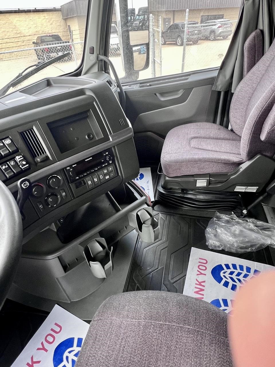 2022 VOLVO VNL64T760 10025324861 2022 VOLVO VNL64T760 10025324861