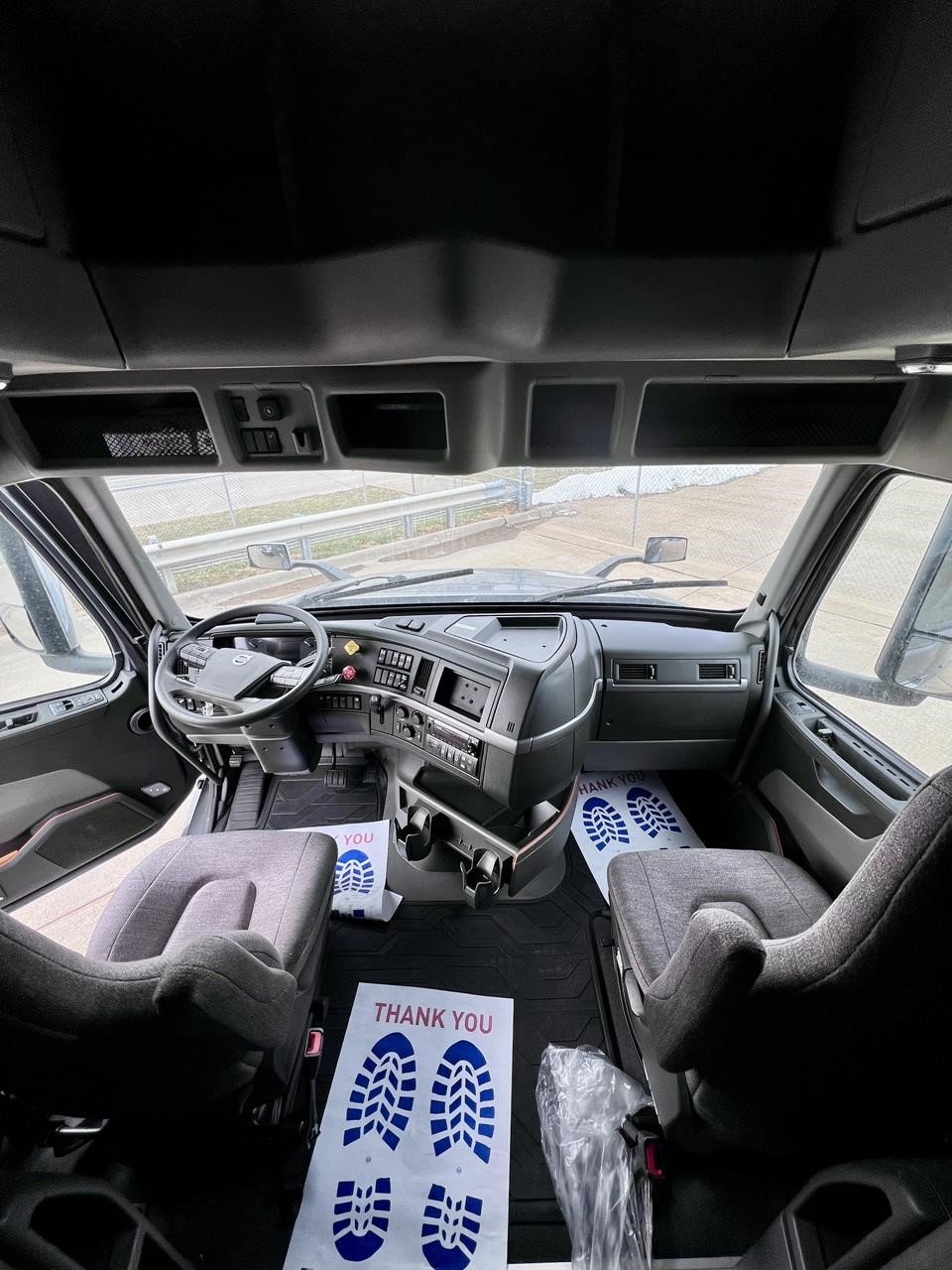 2022 VOLVO VNL64T760 10025324909 2022 VOLVO VNL64T760 10025324909