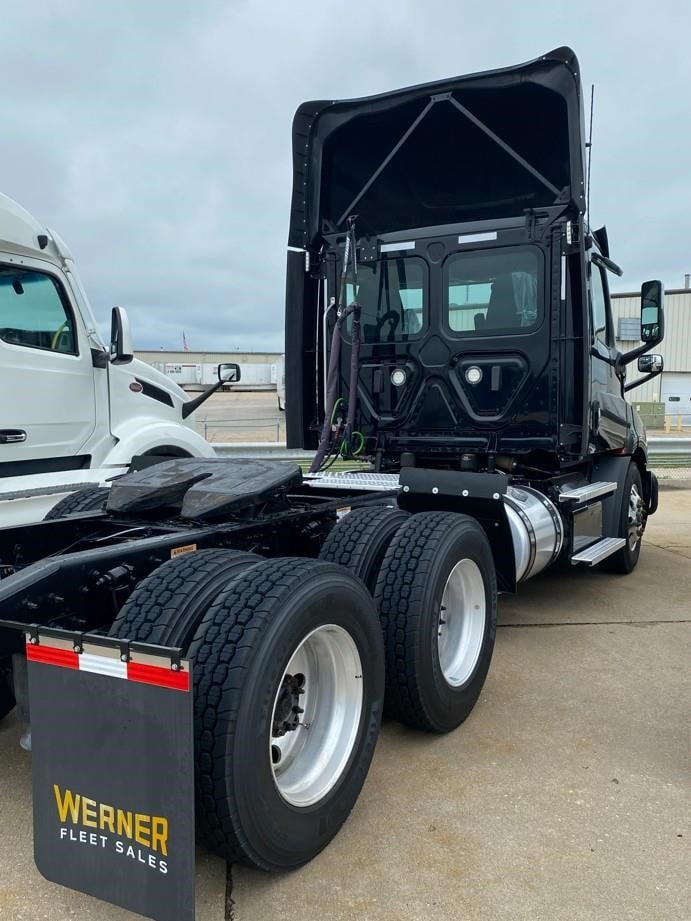 2022 FREIGHTLINER CASCADIA 116 10016586025 2022 FREIGHTLINER CASCADIA 116 10016586025