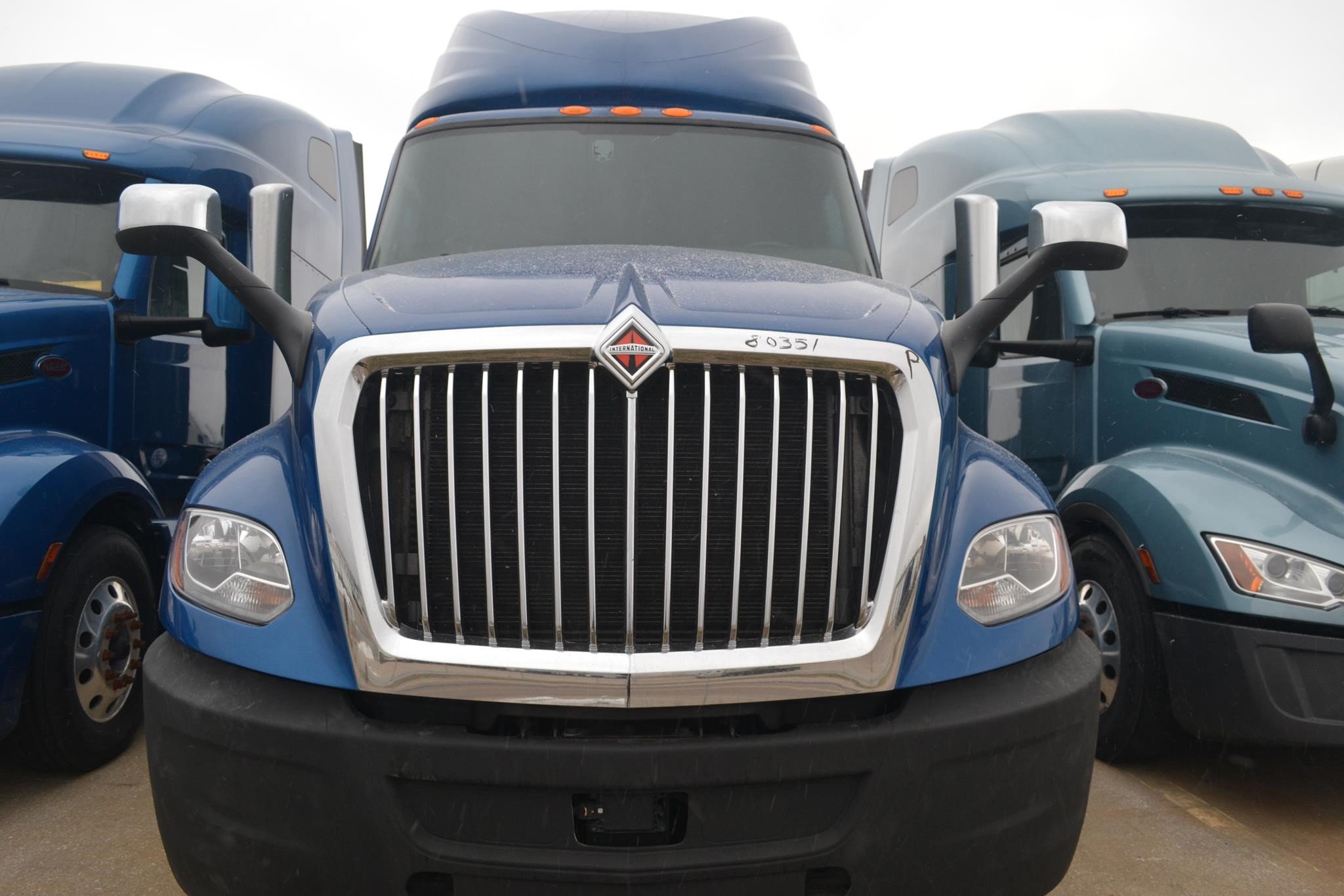 2022 INTERNATIONAL LT - image 3 of 6