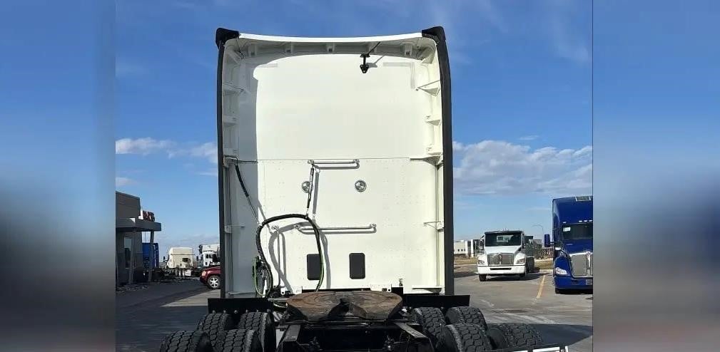 2021 KENWORTH T680 - image 3 of 6