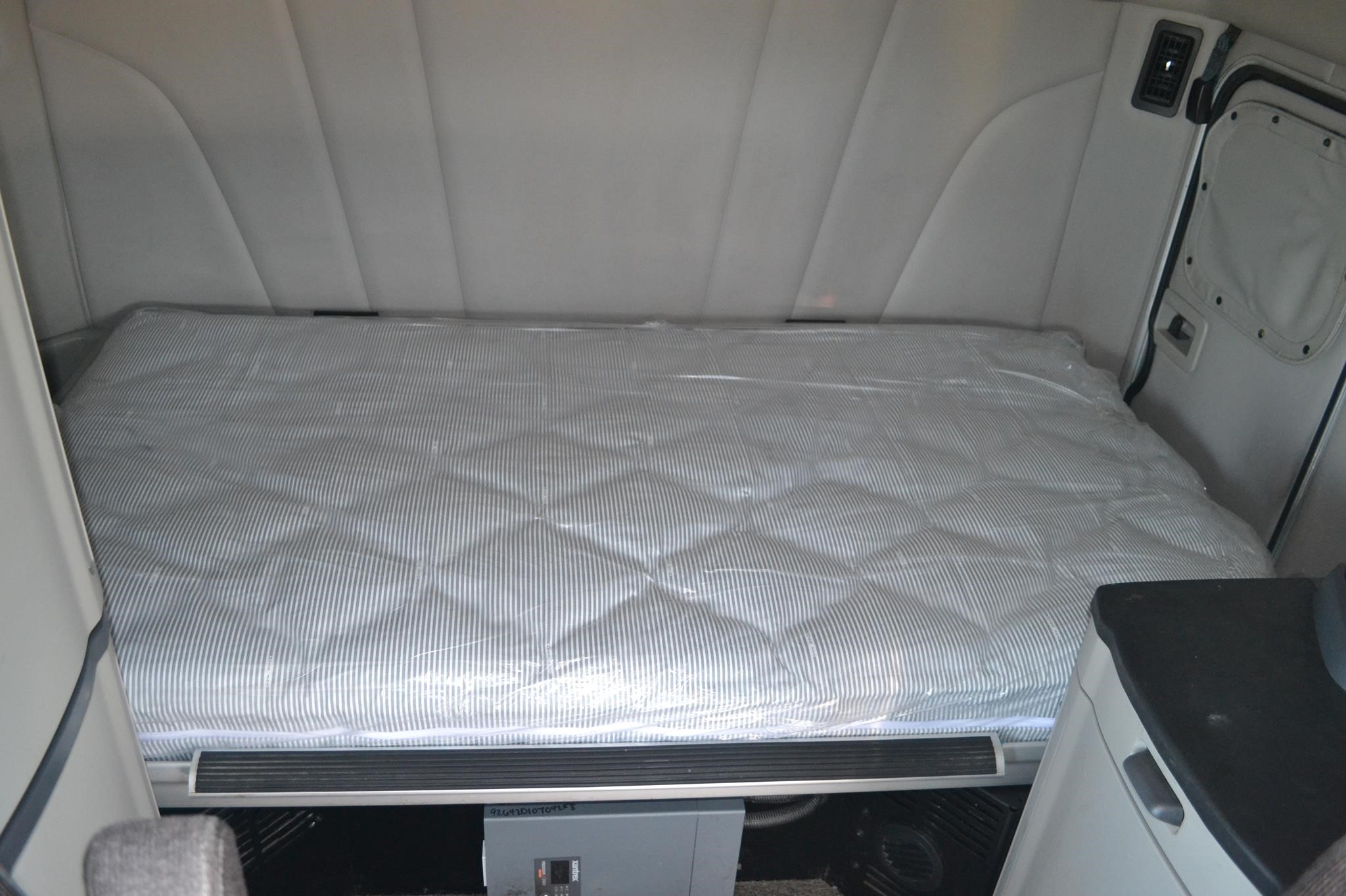 2022 PETERBILT 579 10026043600 2022 PETERBILT 579 10026043600