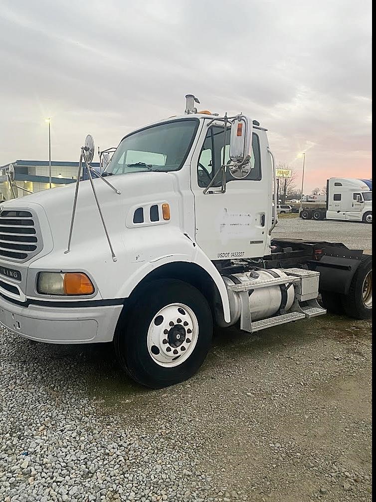 2007 STERLING A9500 - image 1 of 2