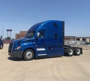 2023 FREIGHTLINER CASCADIA 126 2023 FREIGHTLINER CASCADIA 126 - image 1 of 6