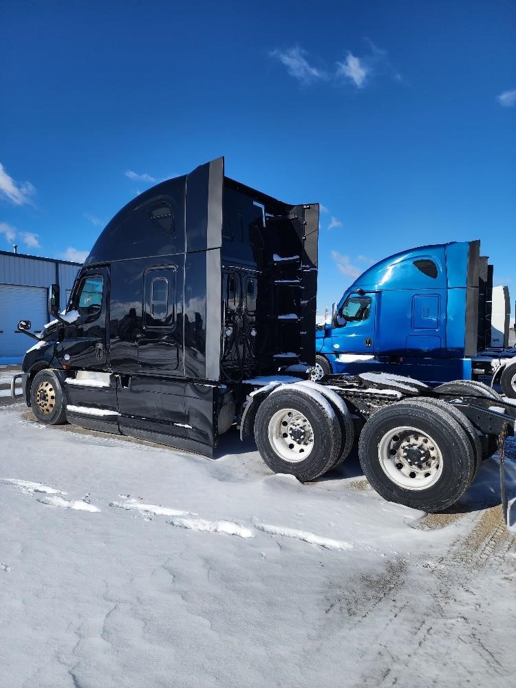 2023 FREIGHTLINER CASCADIA 126 11000432174 2023 FREIGHTLINER CASCADIA 126 11000432174