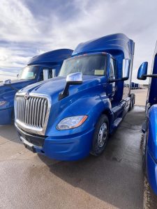 2021 INTERNATIONAL LT 11004062439