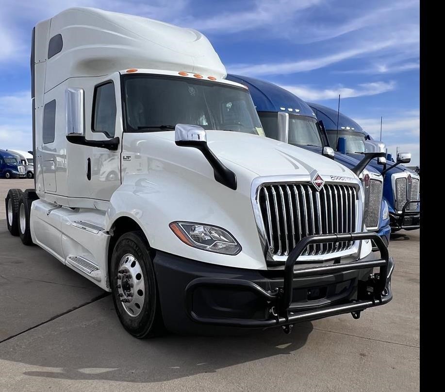 2022 INTERNATIONAL LT 2022 INTERNATIONAL LT - image 1 of 6