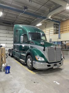 2021 KENWORTH T680 11004329927