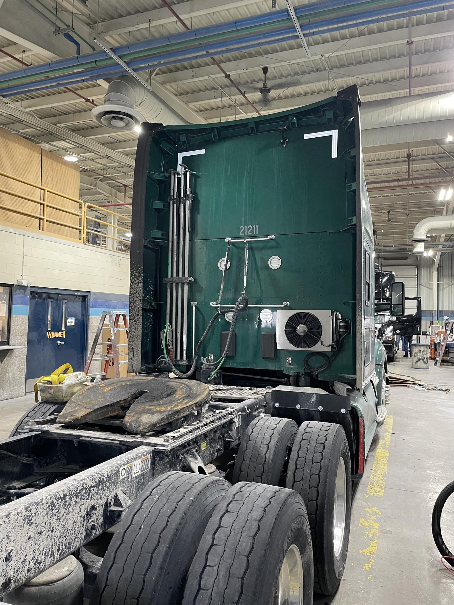 2021 KENWORTH T680 2021 KENWORTH T680 - image 3 of 3