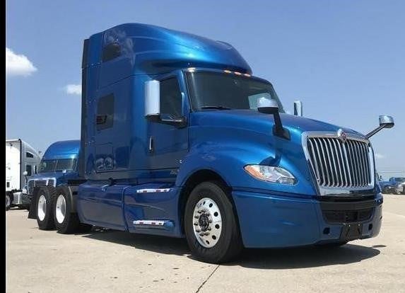 2022 INTERNATIONAL LT - image 2 of 6