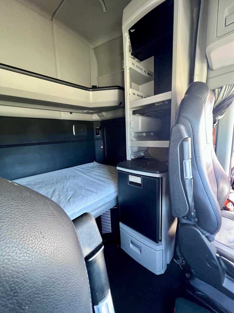 2022 KENWORTH T680 11005389718 2022 KENWORTH T680 11005389718