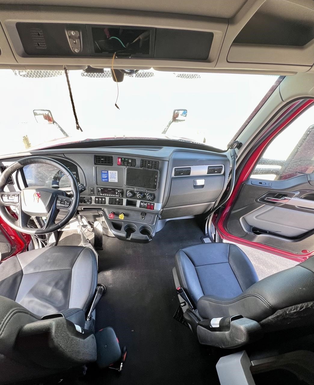 2022 KENWORTH T680 11005389747 2022 KENWORTH T680 11005389747