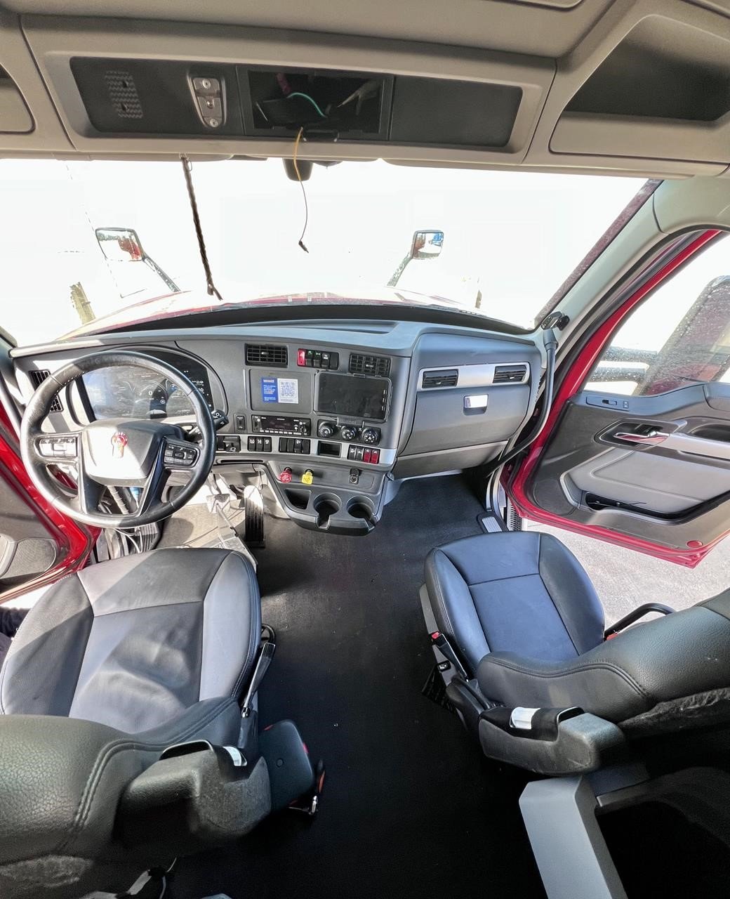 2022 KENWORTH T680 11005389787 2022 KENWORTH T680 11005389787