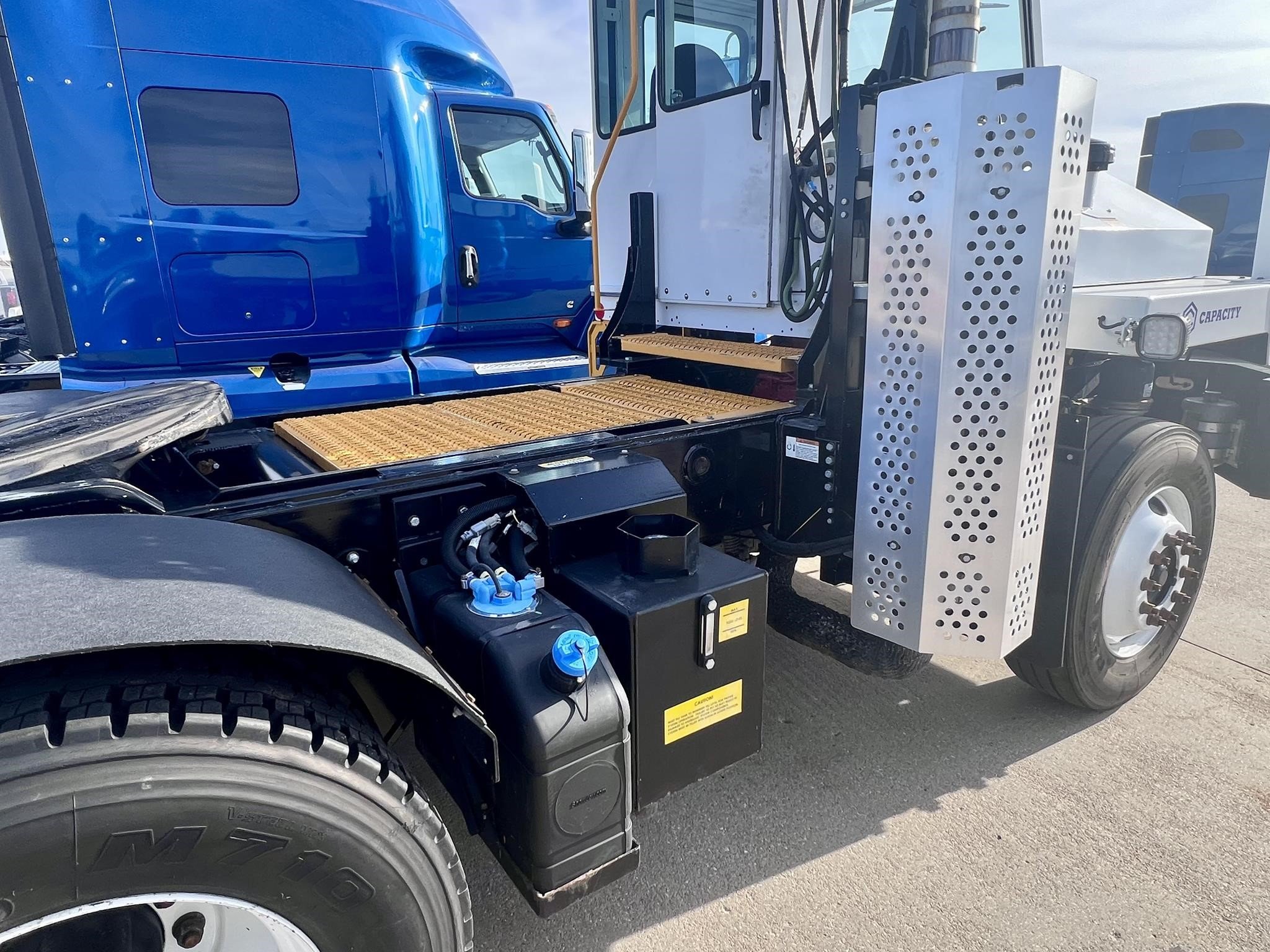 2019 CAPACITY TJ5000 DOT - image 5 of 6